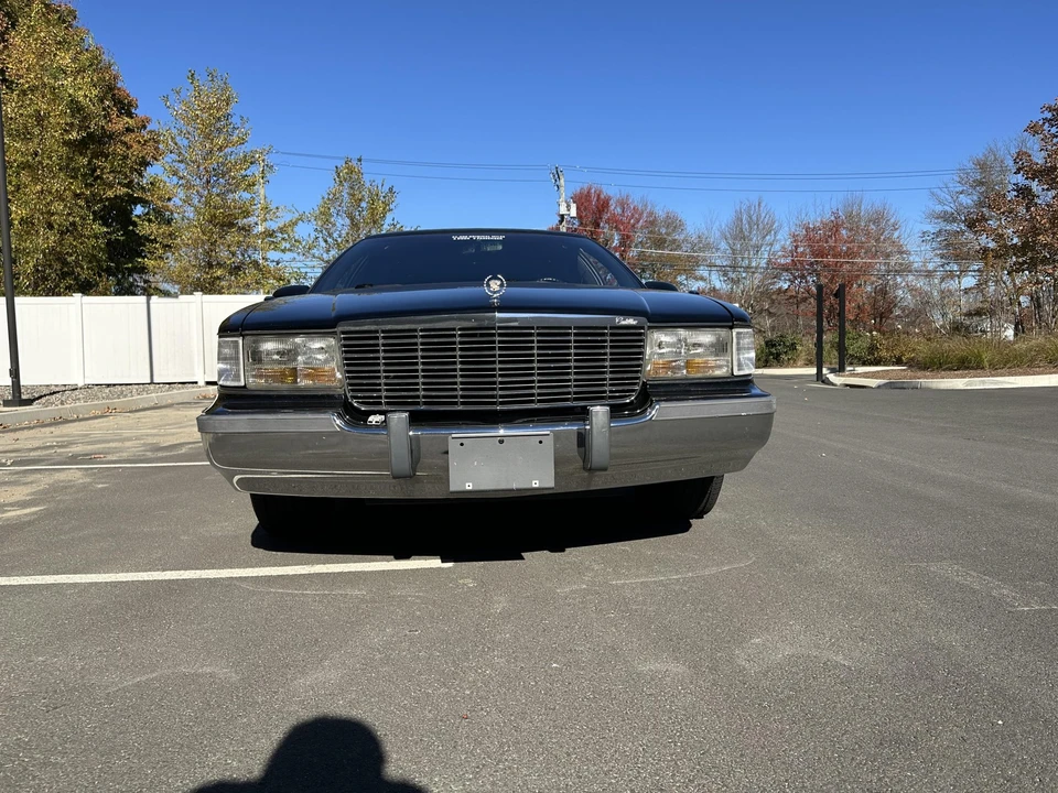 1996 Cadillac Fleetwood - Image 3 of 31
