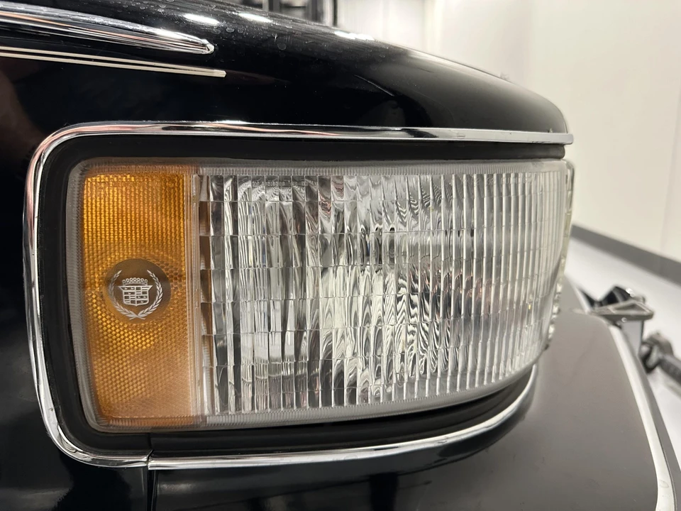 1996 Cadillac Fleetwood - Image 25 of 31