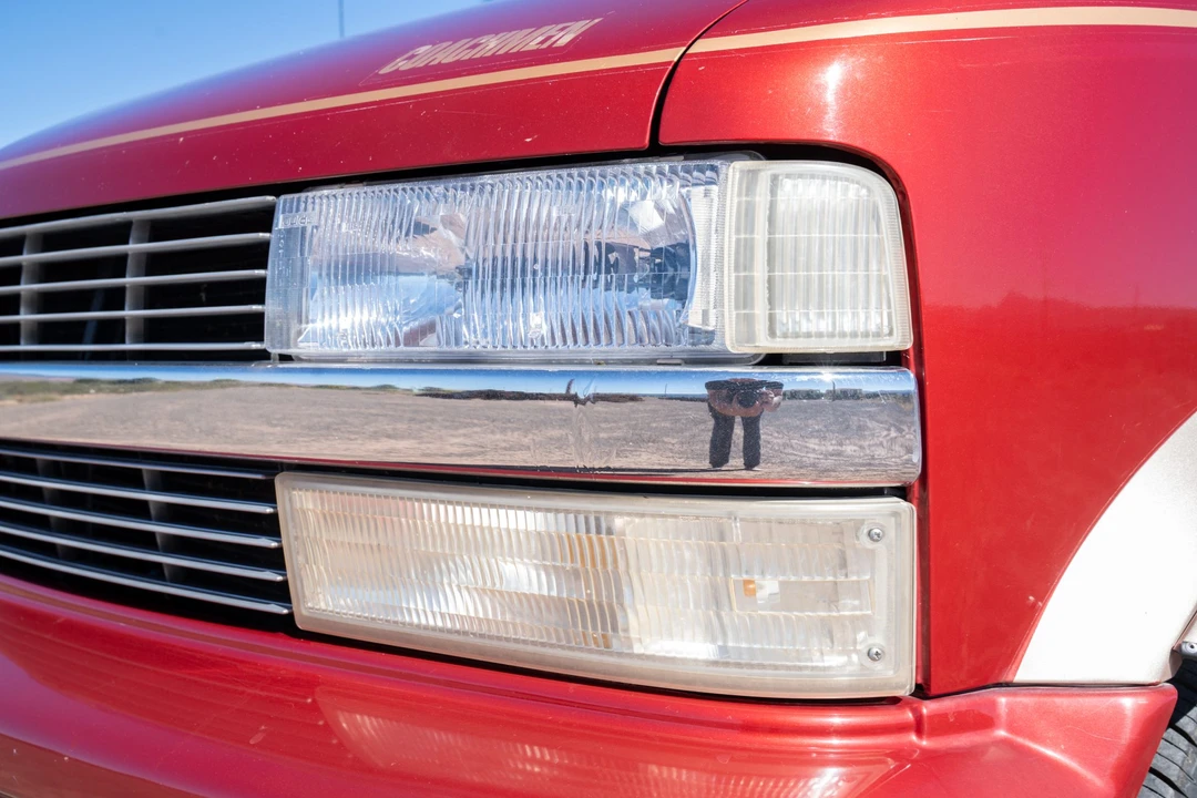 1997 Chevrolet Astro - Image 28 of 31