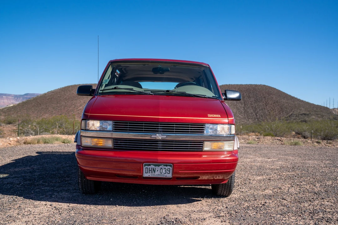 1997 Chevrolet Astro - Image 4 of 31