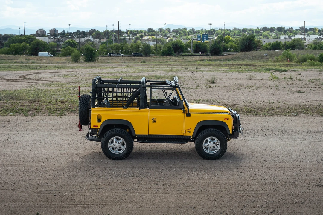 1997 Land Rover Defender 90 - Image 9 of 31