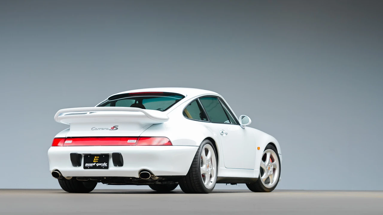 1997 Porsche 993 Carrera 4S - Image 24 of 31