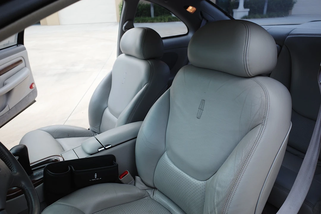 1998 Lincoln Continental Mark VIII - Image 27 of 31