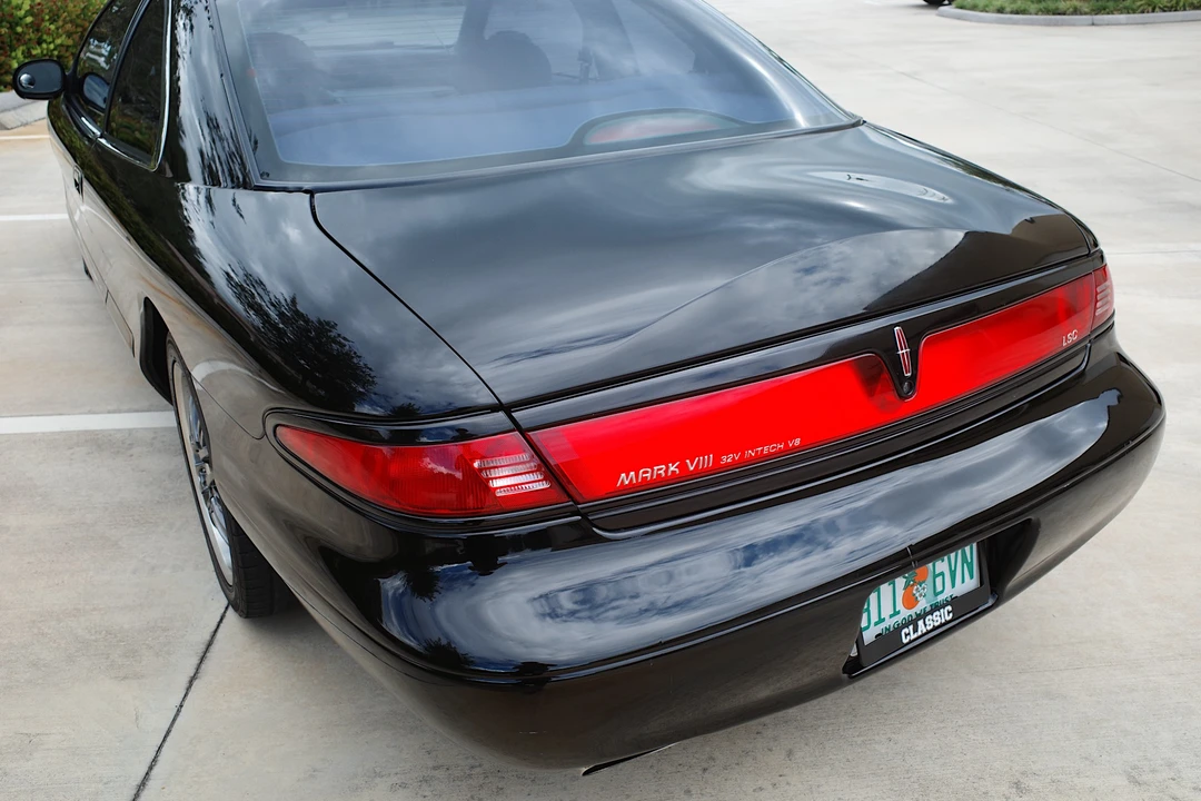 1998 Lincoln Continental Mark VIII - Image 9 of 31