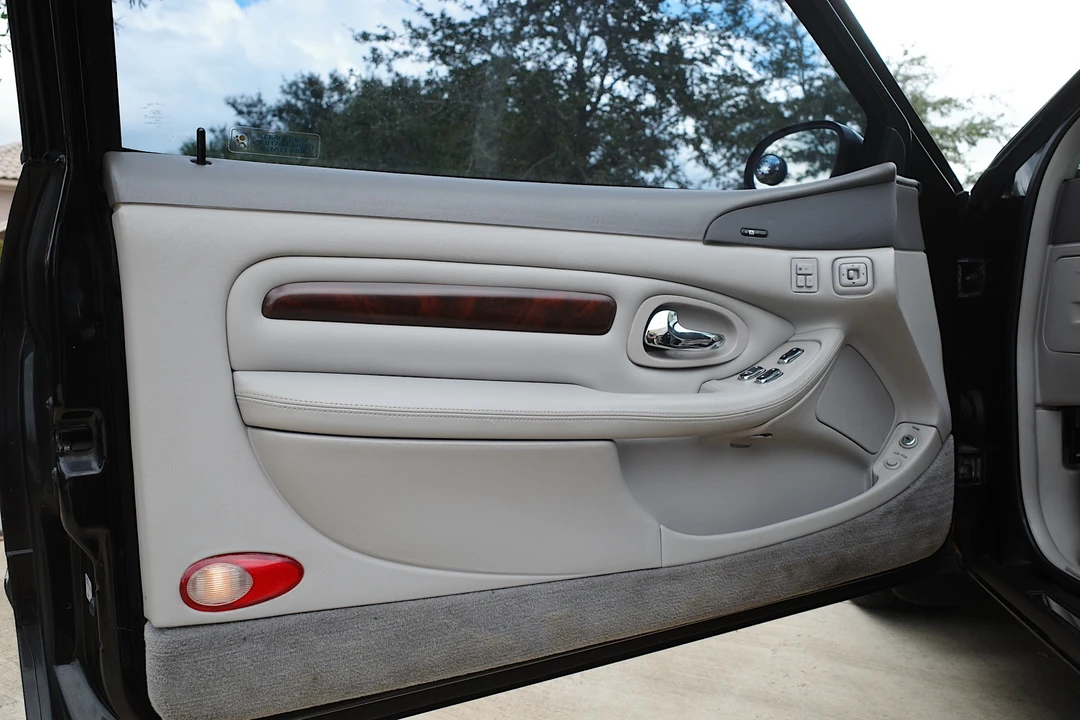 1998 Lincoln Continental Mark VIII - Image 30 of 31
