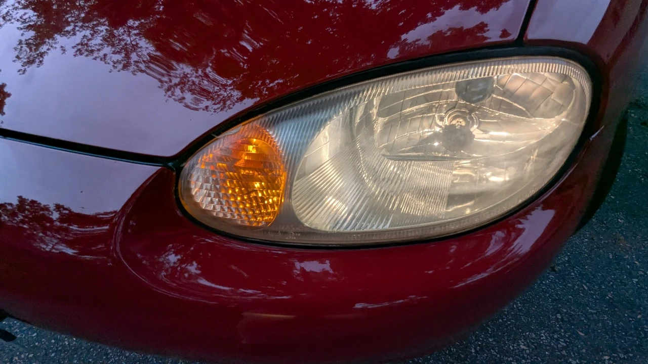1999 Mazda NB MX-5 Miata - Image 28 of 31