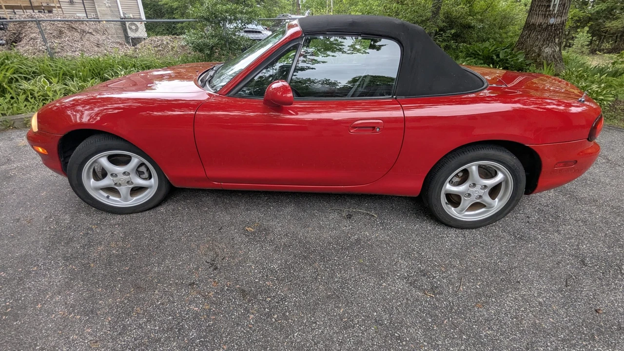 1999 Mazda NB MX-5 Miata - Image 15 of 31