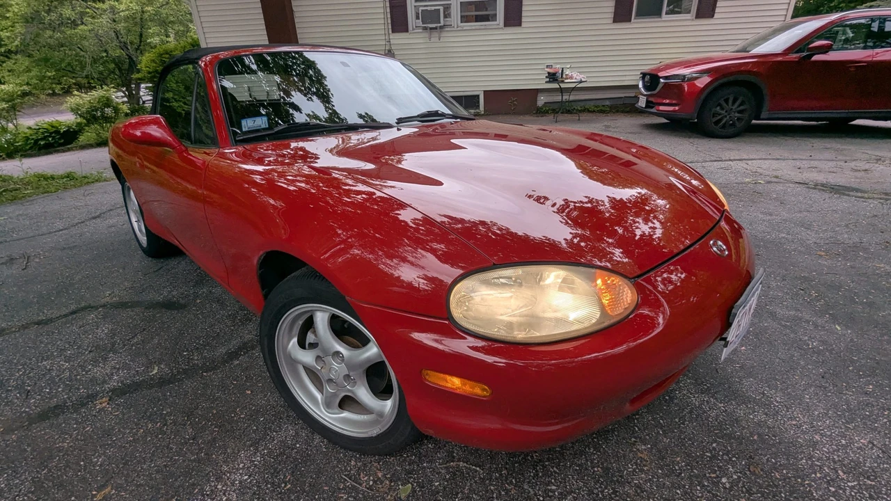 1999 Mazda NB MX-5 Miata - Image 19 of 31