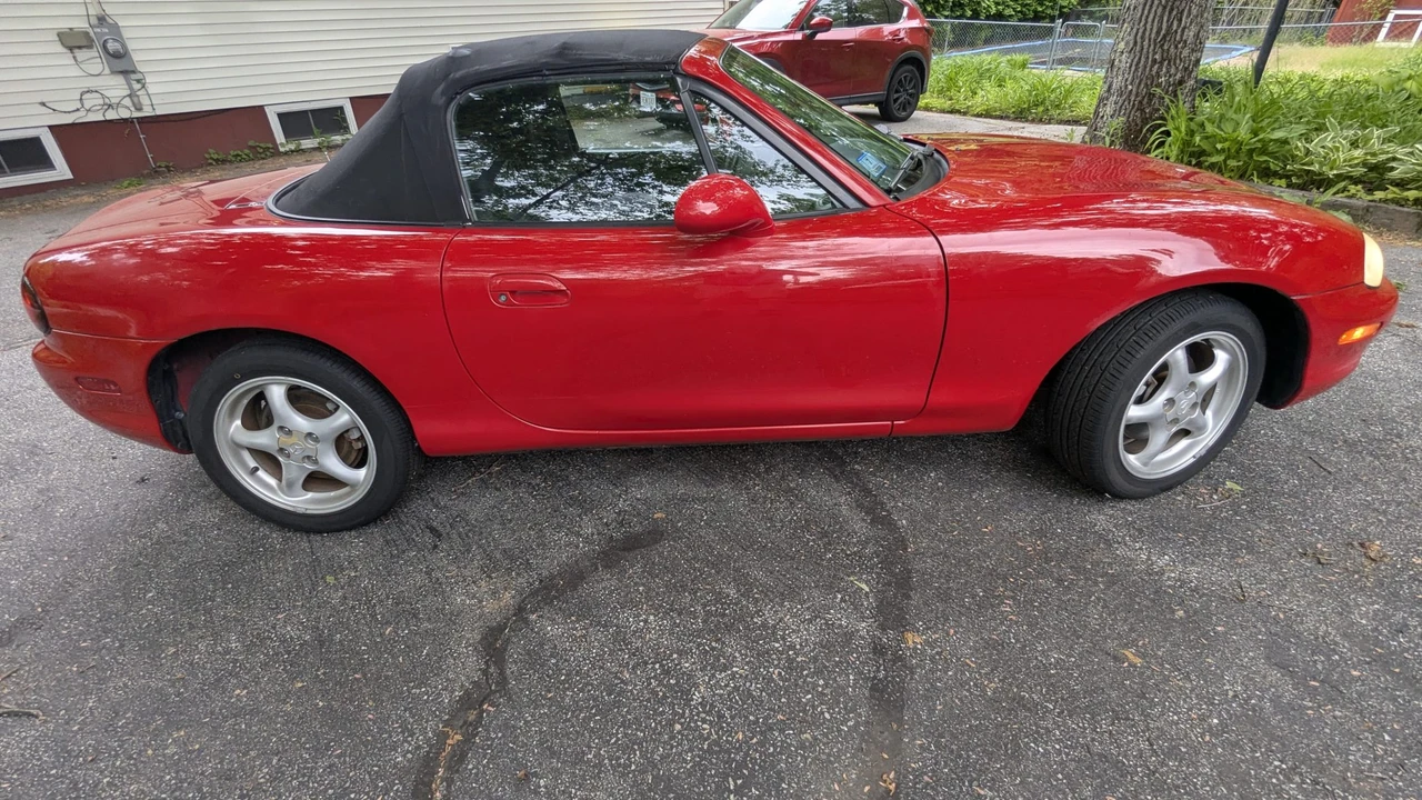 1999 Mazda NB MX-5 Miata - Image 18 of 31