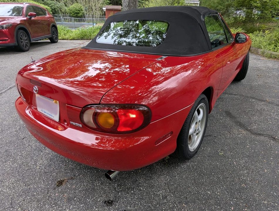 1999 Mazda NB MX-5 Miata - Image 17 of 31