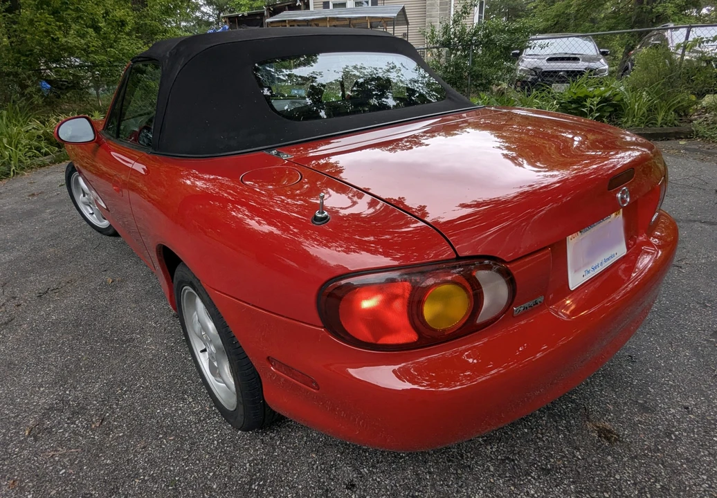 1999 Mazda NB MX-5 Miata - Image 16 of 31