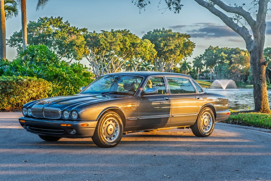 2000 Jaguar X308 XJ - Image 4 of 31