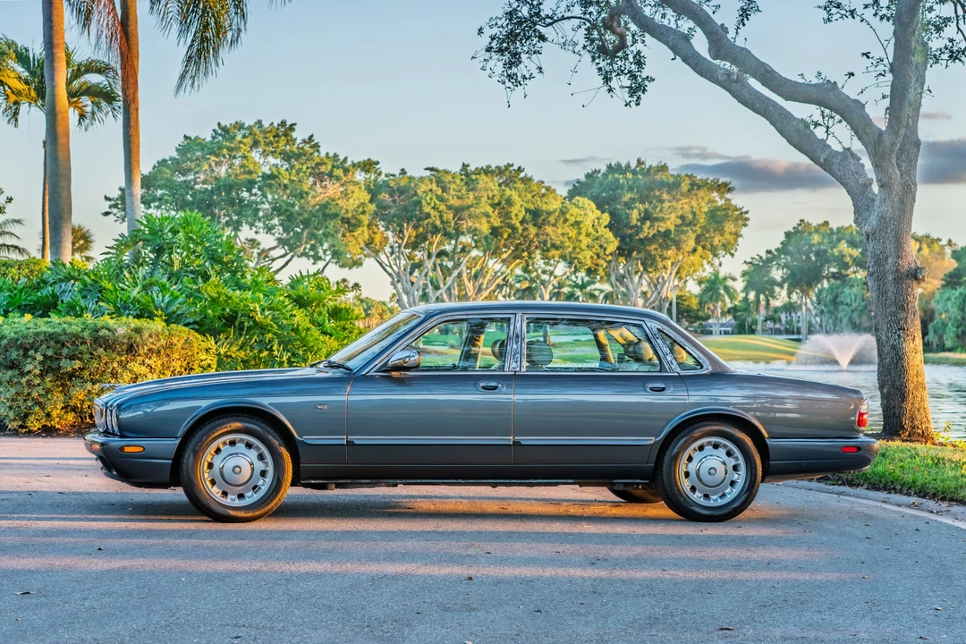 2000 Jaguar X308 XJ - Image 14 of 31