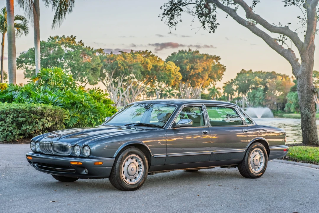 2000 Jaguar X308 XJ - Image 3 of 31