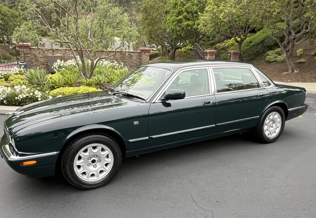 2000 Jaguar X308 XJ - Image 2 of 31