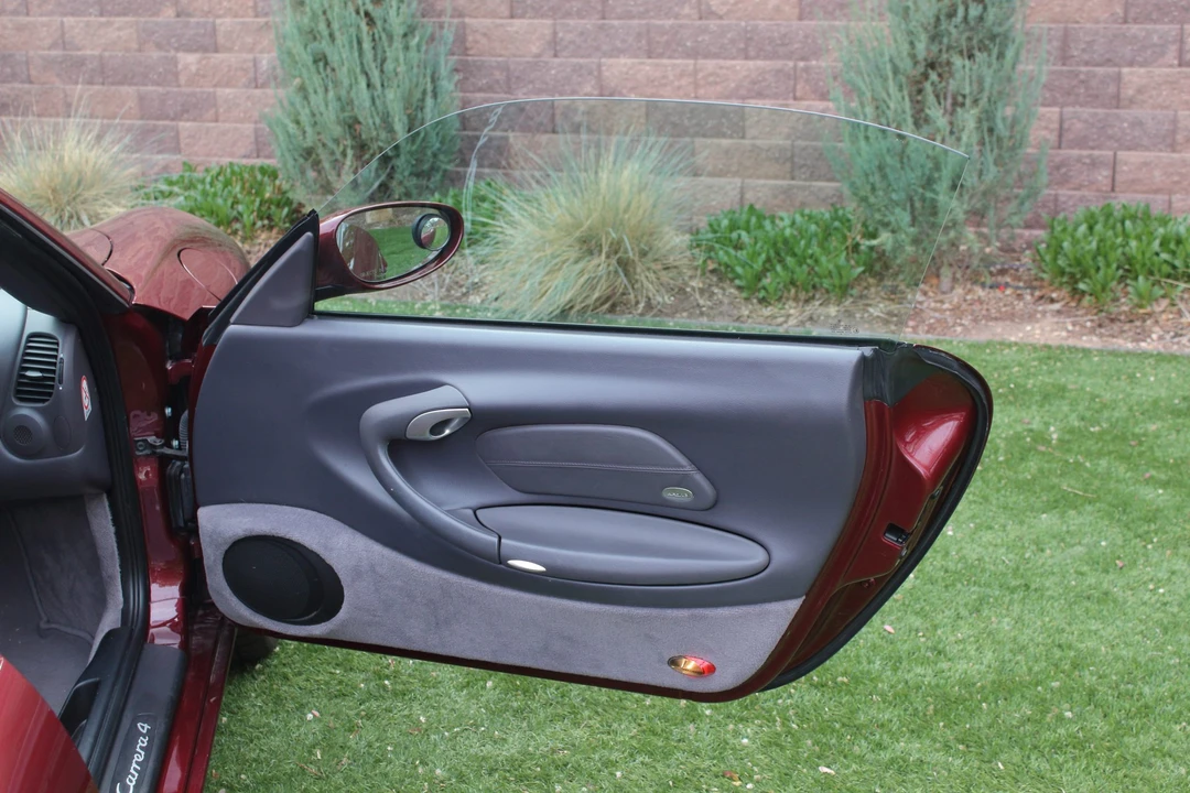 2000 Porsche 996 Carrera - Image 29 of 31