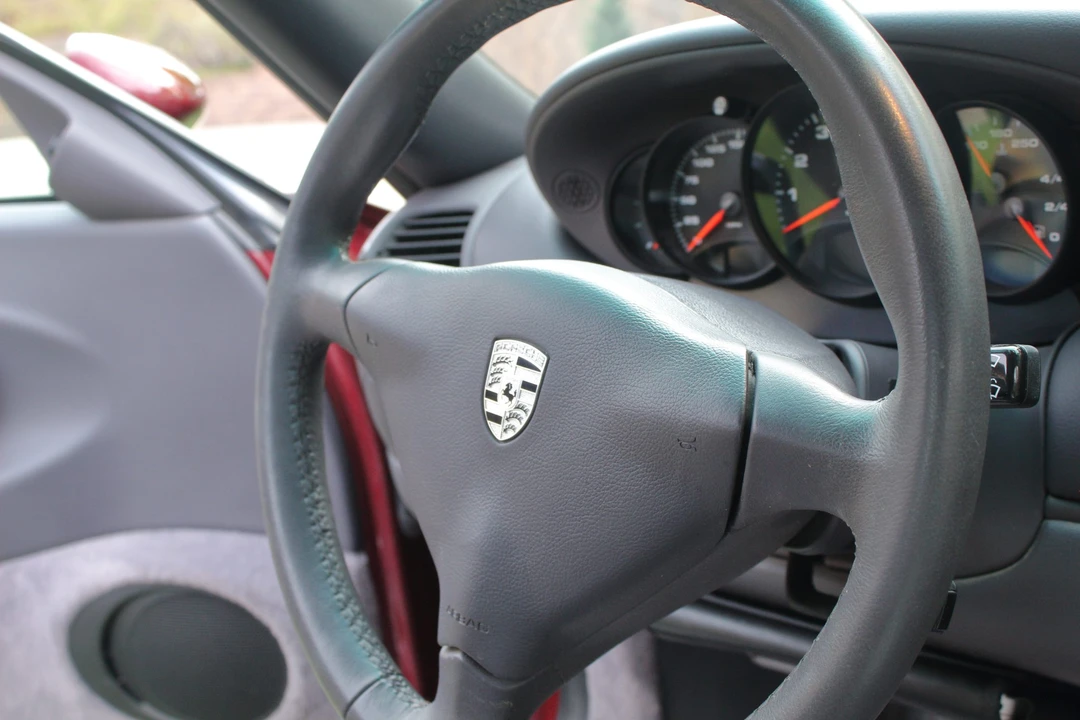 2000 Porsche 996 Carrera - Image 30 of 31