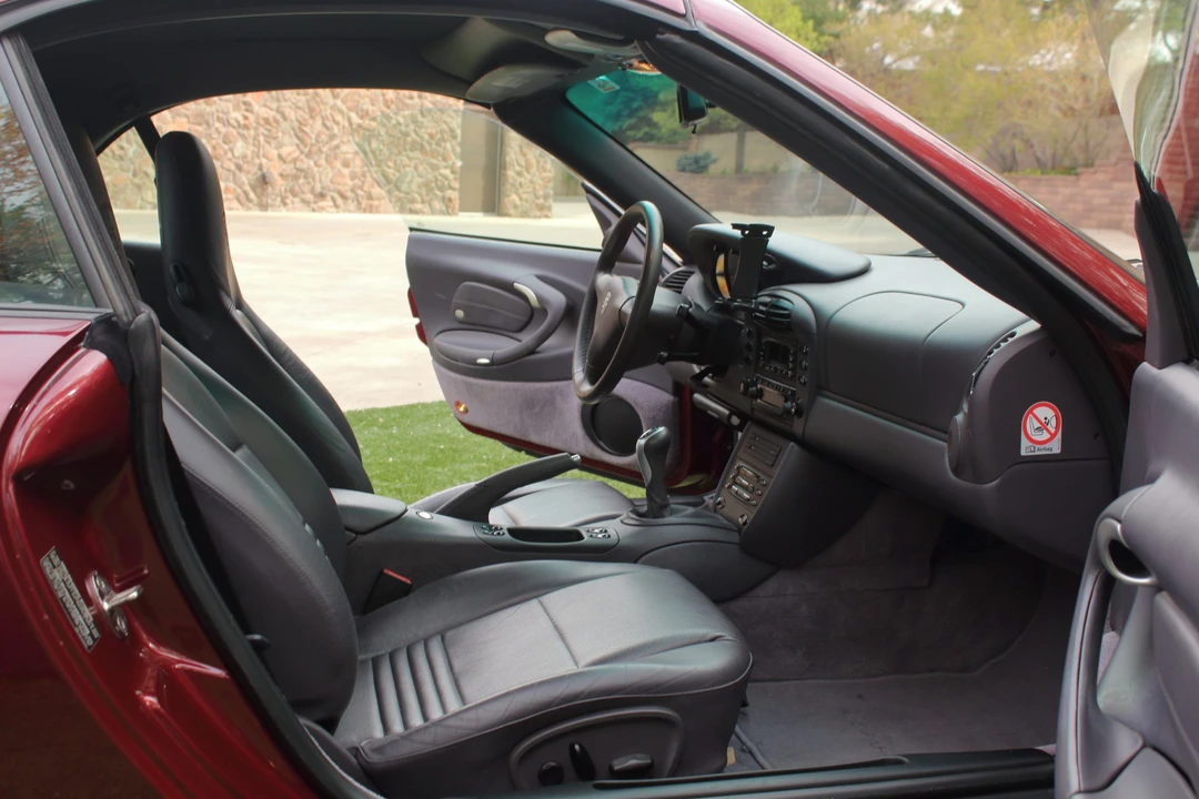 2000 Porsche 996 Carrera - Image 26 of 31