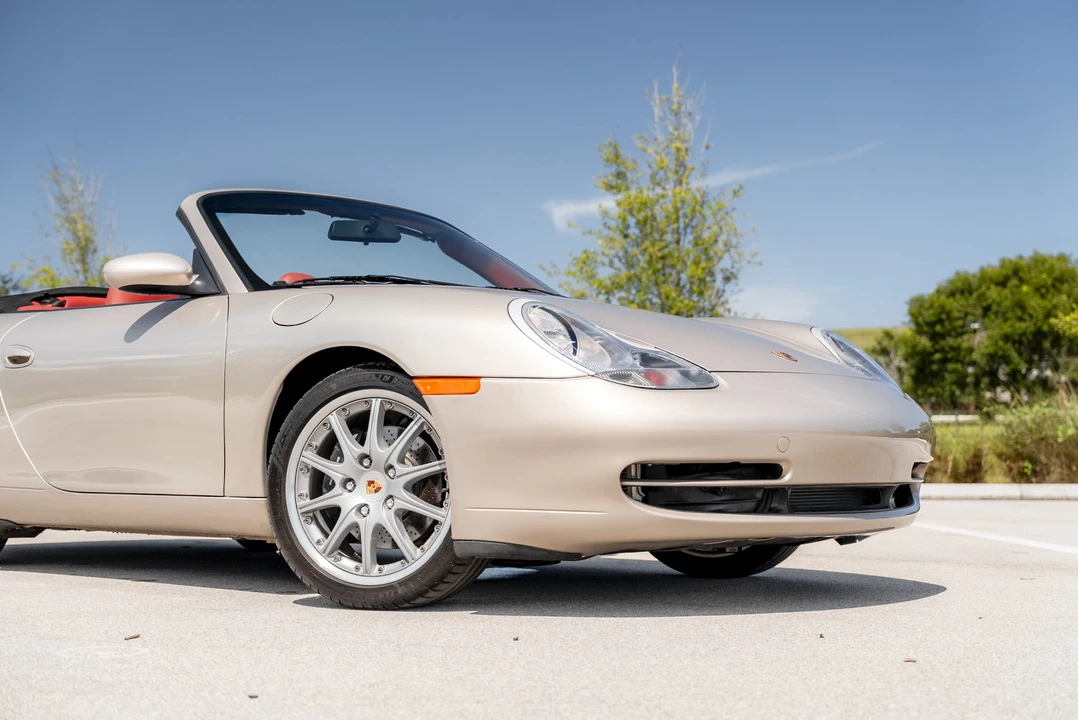 2000 Porsche 996 Carrera - Image 25 of 31