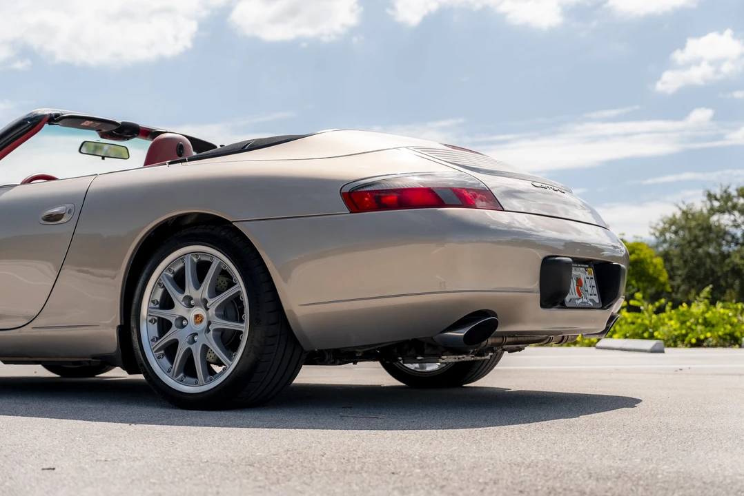 2000 Porsche 996 Carrera - Image 29 of 31