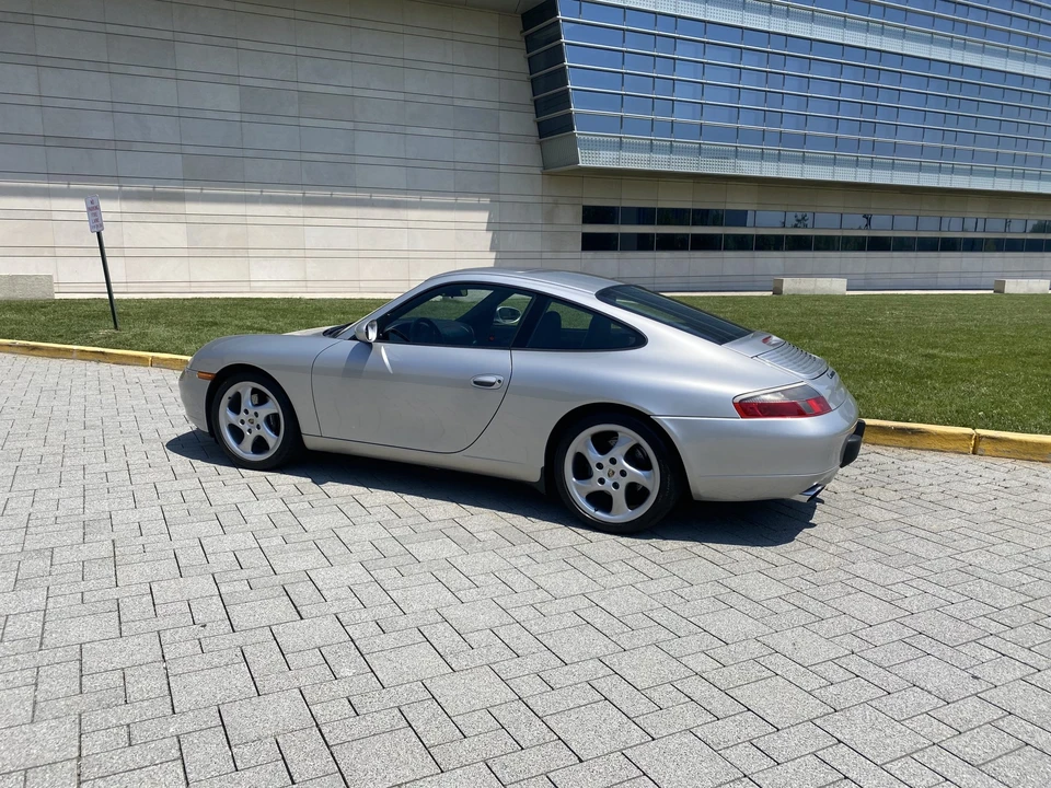 2000 Porsche 996 Carrera - Image 9 of 31