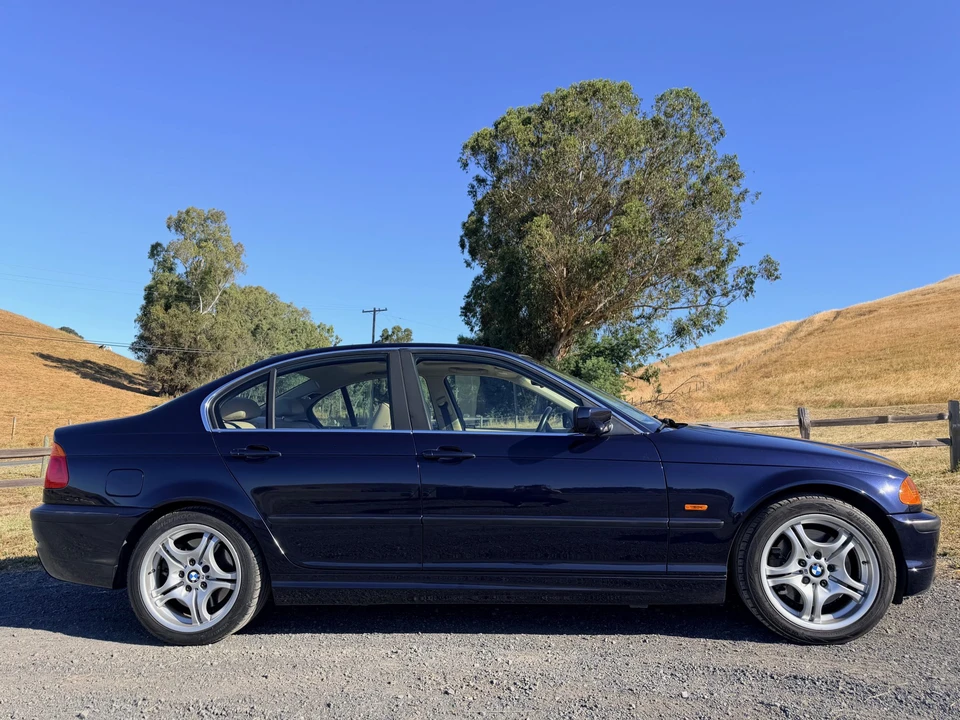 2001 BMW E46 330i & 330Ci - Image 14 of 31
