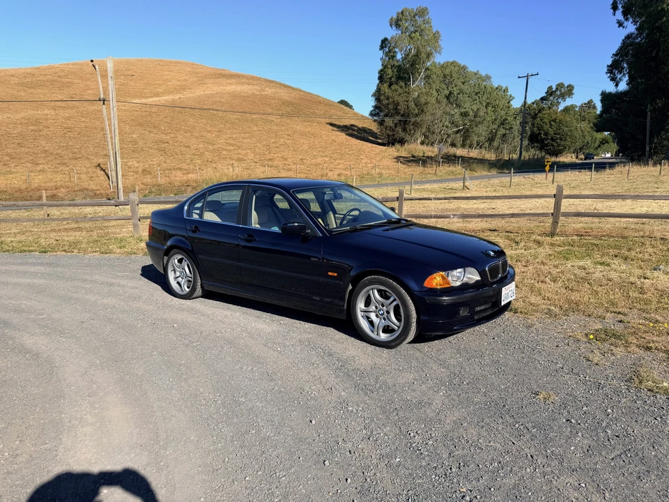 2001 BMW E46 330i & 330Ci - Image 12 of 31
