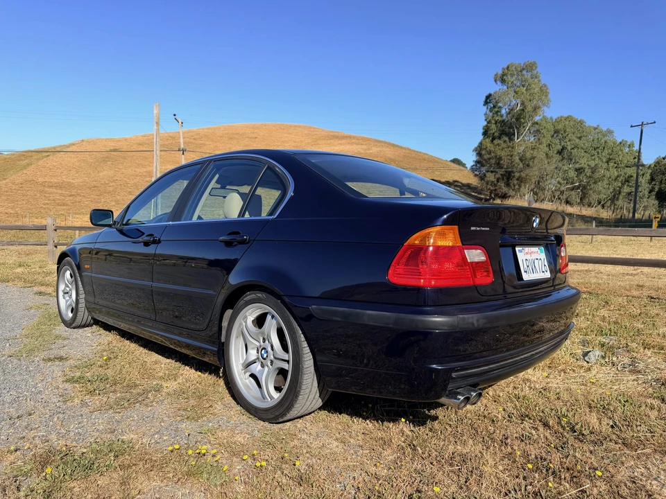 2001 BMW E46 330i & 330Ci - Image 22 of 31