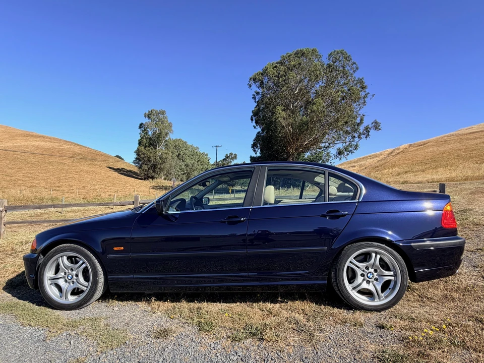 2001 BMW E46 330i & 330Ci - Image 24 of 31