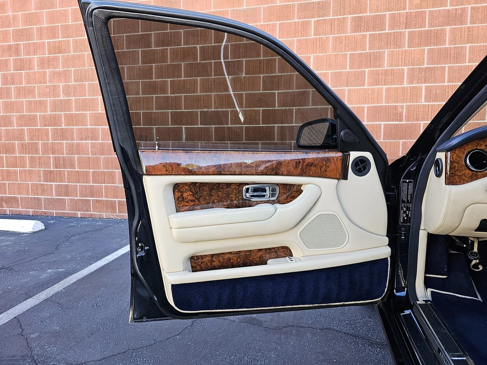 2001 Bentley Arnage - Image 26 of 31
