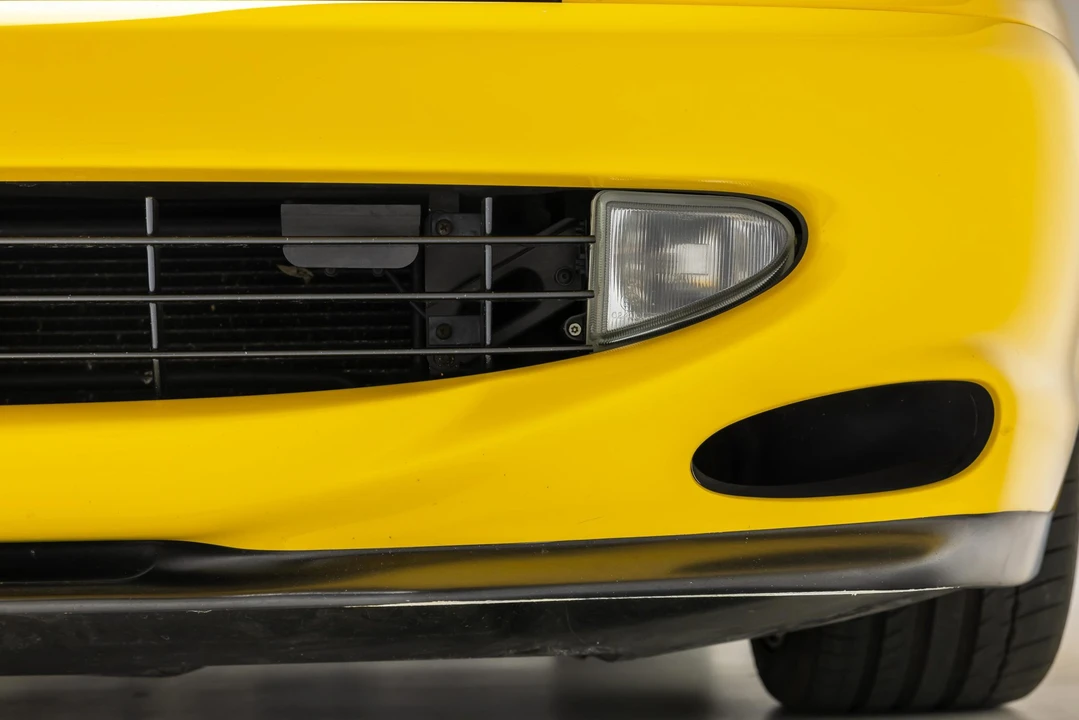2001 Ferrari 550 Maranello - Image 24 of 31