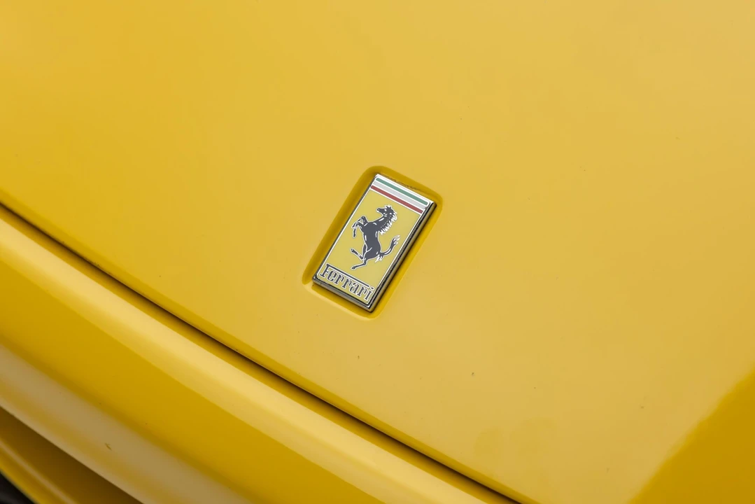 2001 Ferrari 550 Maranello - Image 27 of 31