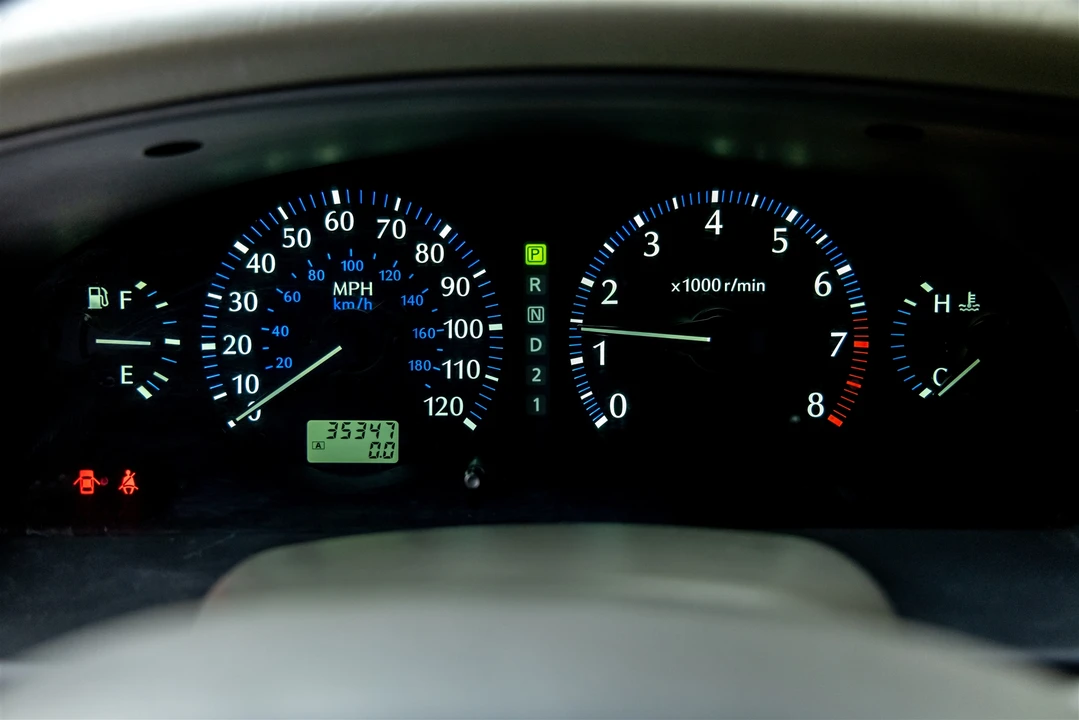 2001 Infiniti QX4 - Image 30 of 31