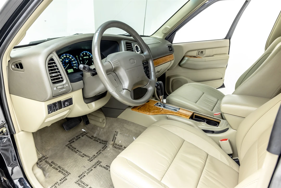 2001 Infiniti QX4 - Image 26 of 31
