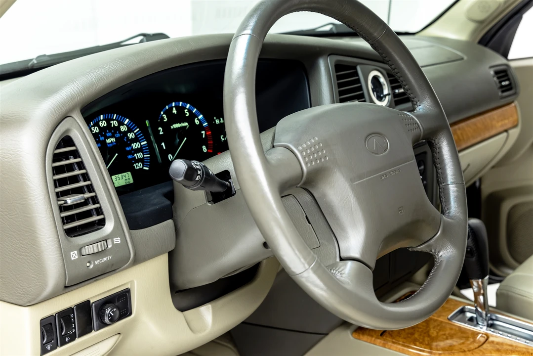 2001 Infiniti QX4 - Image 28 of 31
