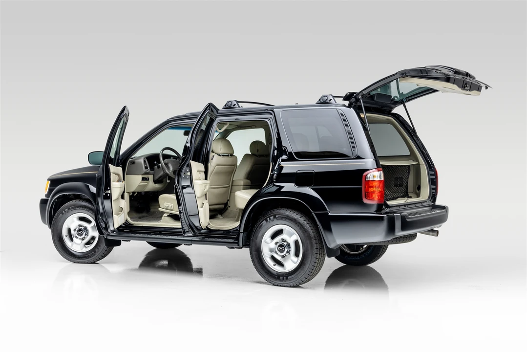 2001 Infiniti QX4 - Image 5 of 31
