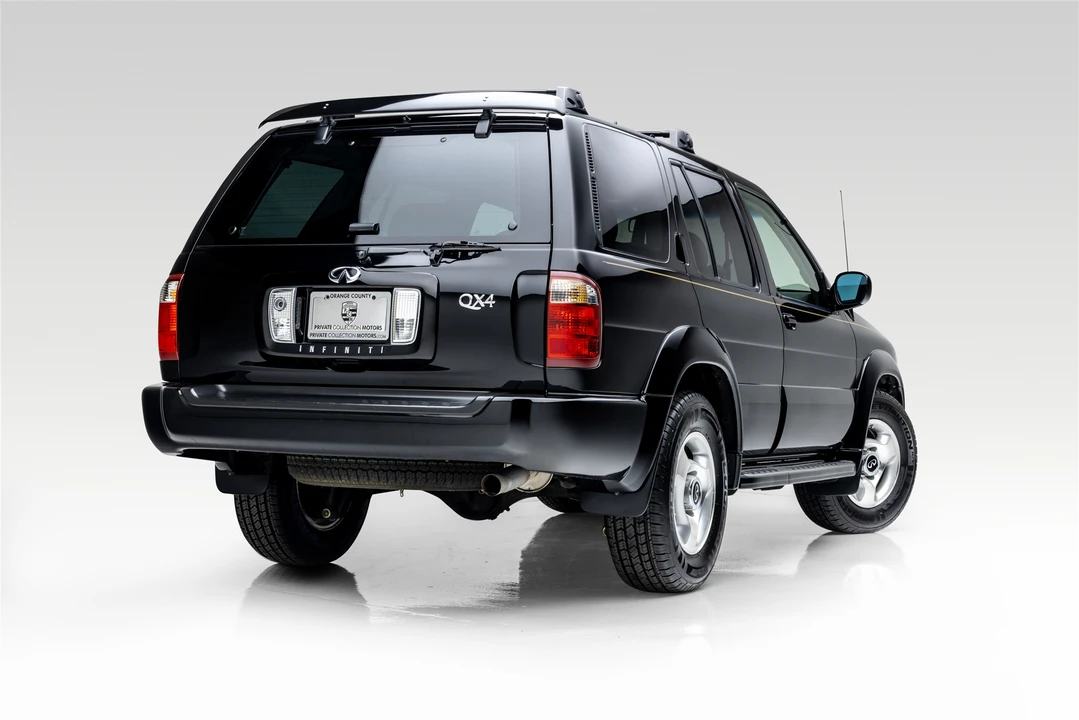 2001 Infiniti QX4 - Image 8 of 31