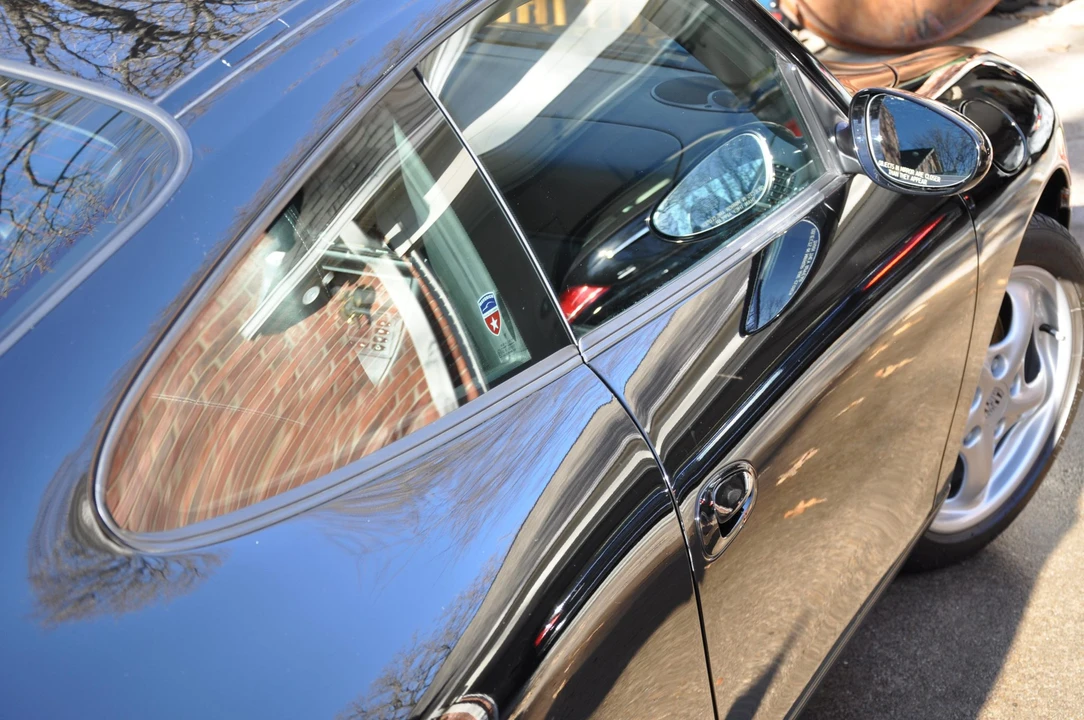 2001 Porsche 996 Carrera - Image 19 of 31