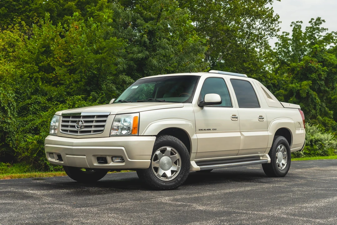 2002 Cadillac Escalade & EXT 2nd Gen - Image 4 of 31