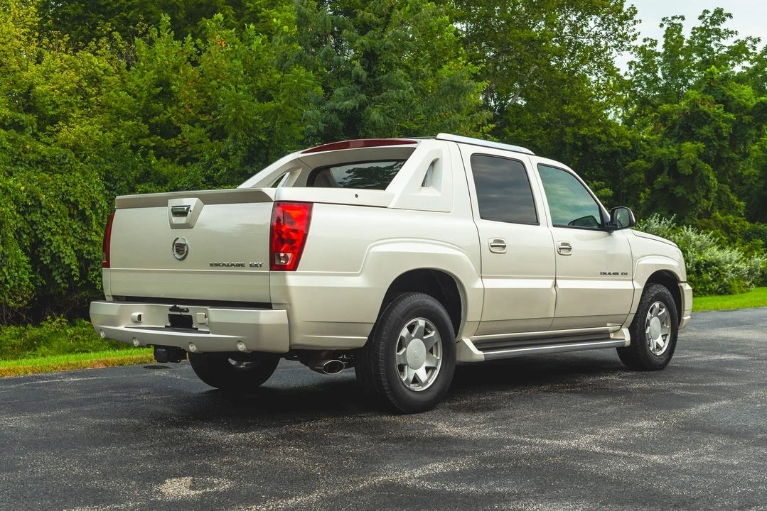 2002 Cadillac Escalade & EXT 2nd Gen - Image 19 of 31