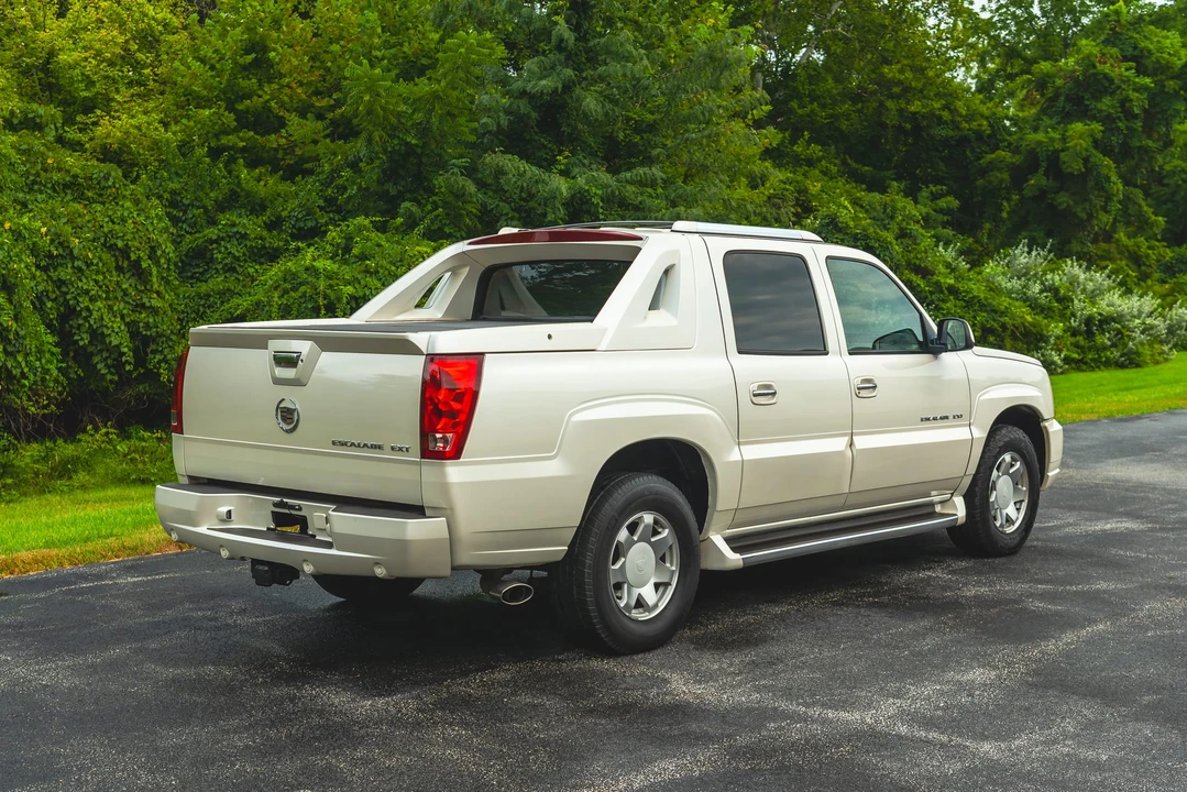2002 Cadillac Escalade & EXT 2nd Gen - Image 20 of 31
