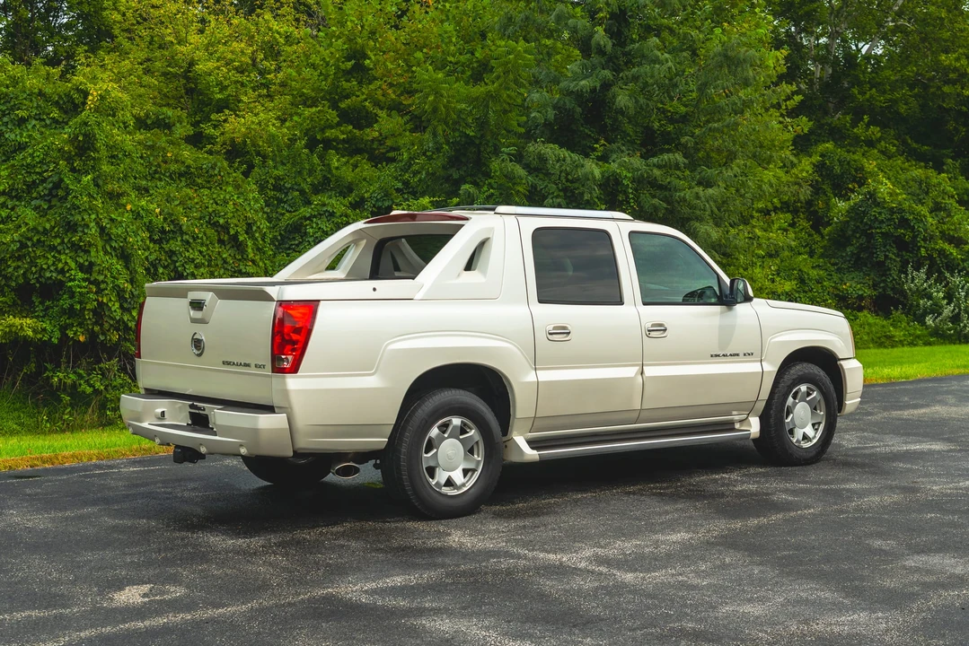 2002 Cadillac Escalade & EXT 2nd Gen - Image 21 of 31