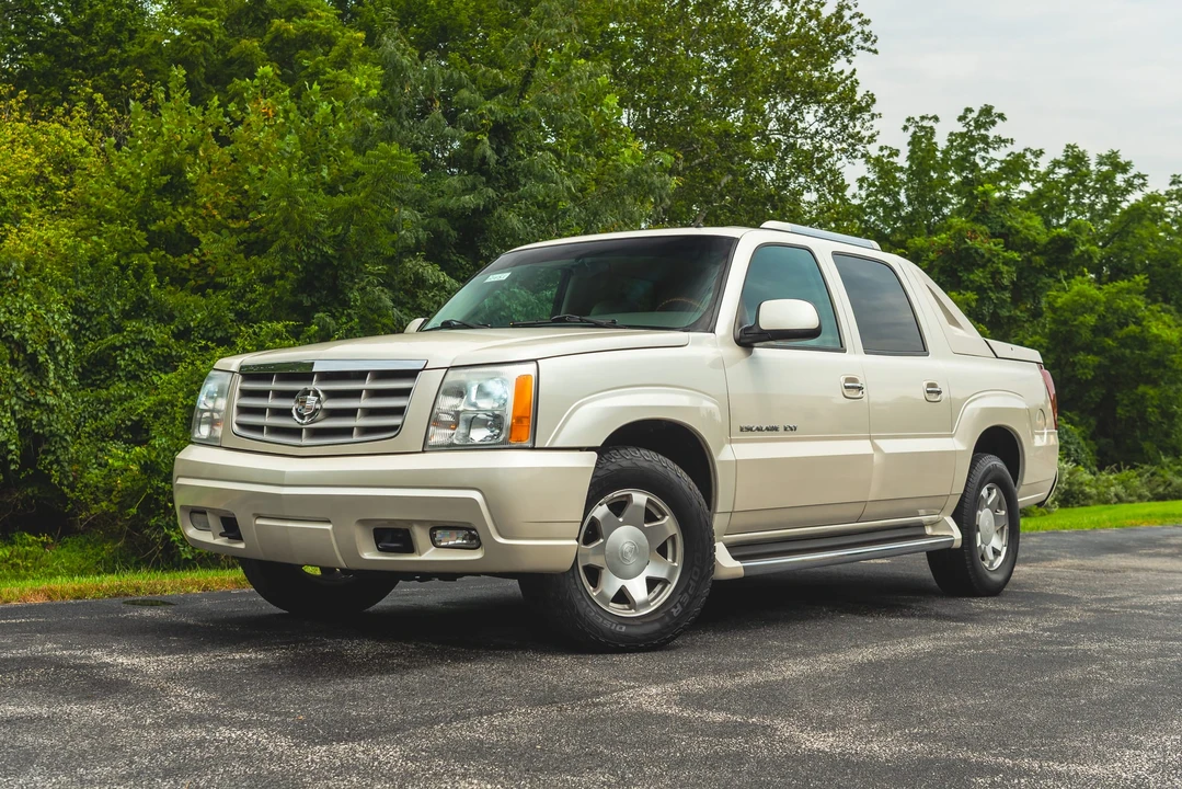 2002 Cadillac Escalade & EXT 2nd Gen - Image 2 of 31