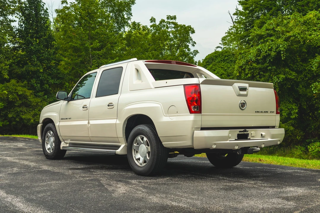 2002 Cadillac Escalade & EXT 2nd Gen - Image 15 of 31