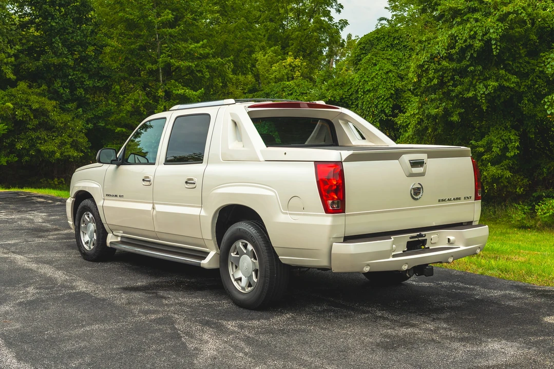 2002 Cadillac Escalade & EXT 2nd Gen - Image 14 of 31