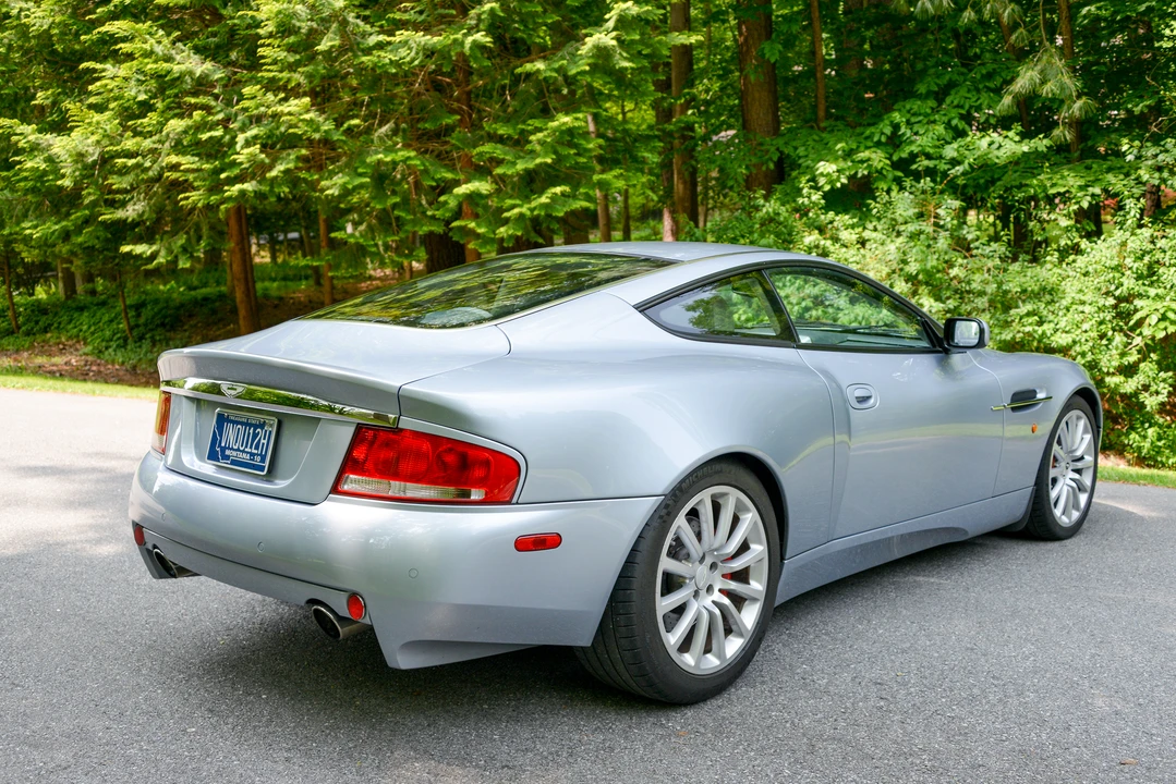 2003 Aston Martin Vanquish 1st Gen - Image 9 of 31