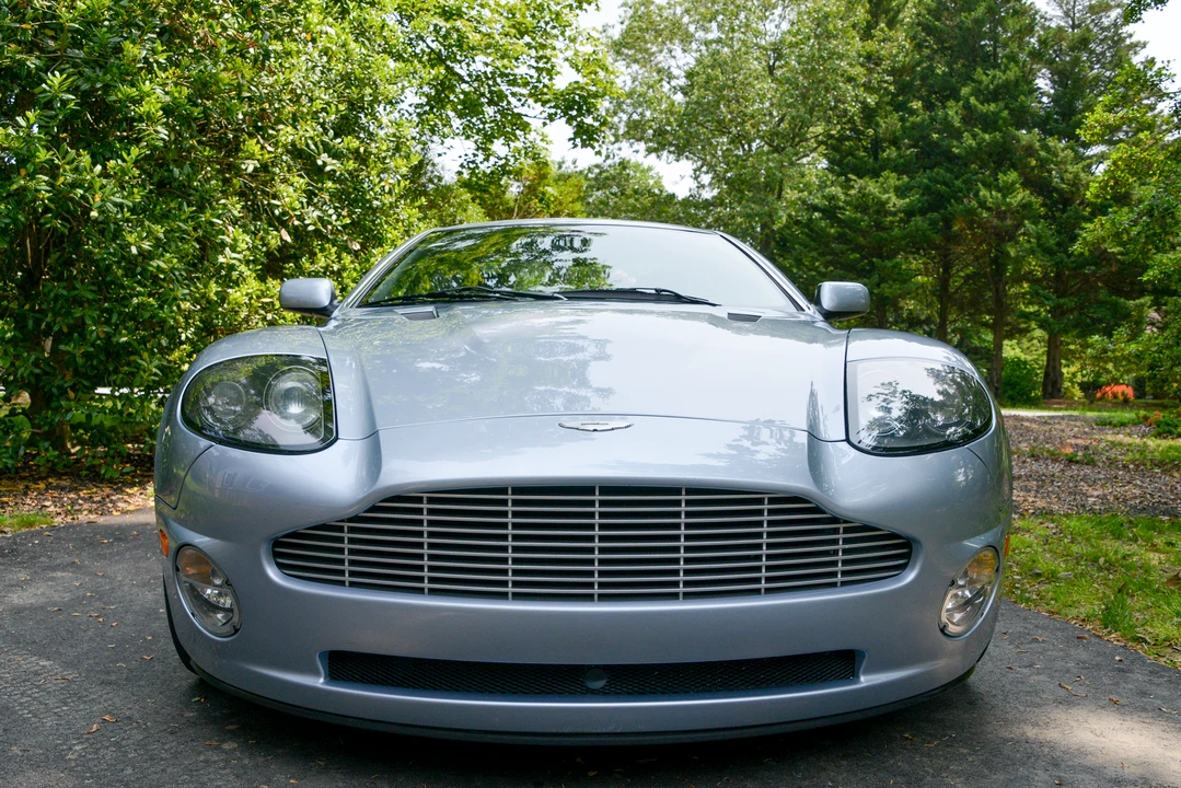 2003 Aston Martin Vanquish 1st Gen - Image 4 of 31