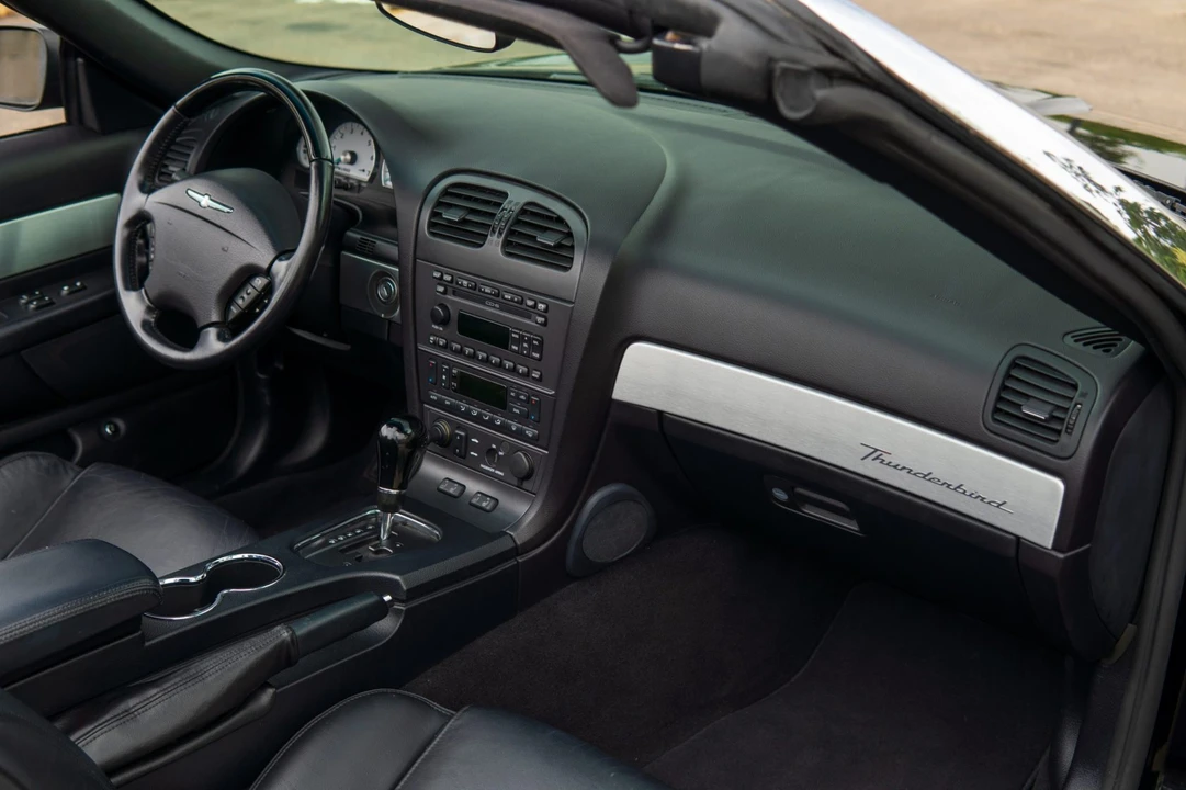 2003 Ford Thunderbird 11th Gen - Image 5 of 7