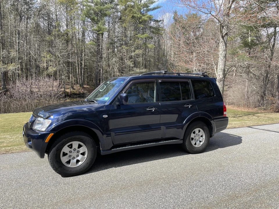 2003 Mitsubishi Pajero/Montero 3rd Gen - Image 2 of 31