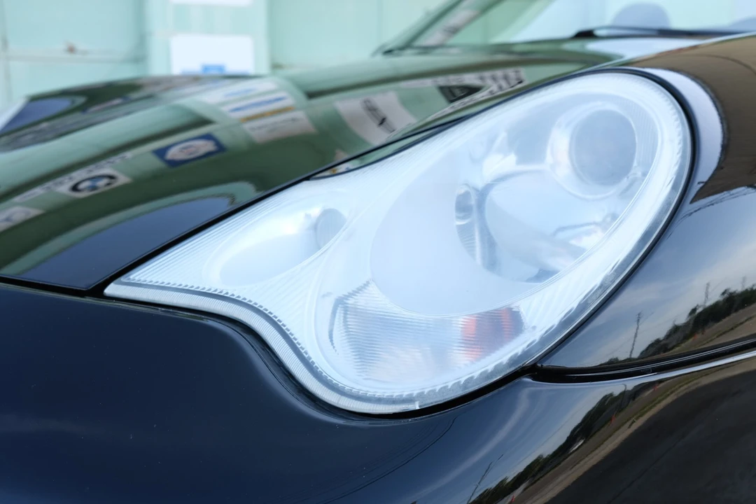 2003 Porsche 996 Carrera - Image 25 of 31